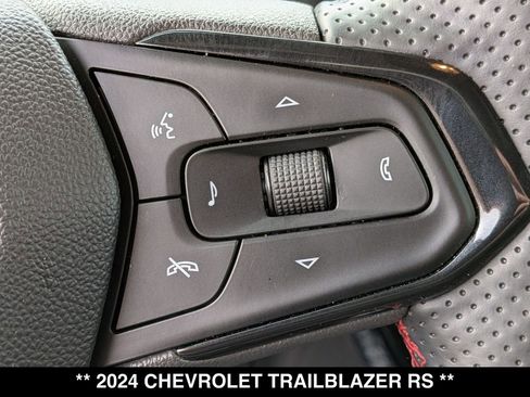 Used 2024 Chevrolet TrailBlazer RS w/ Convenience Package image 7