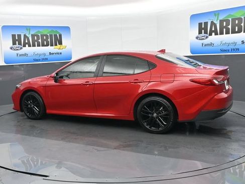 Used 2025 Toyota Camry LE FWD image 3