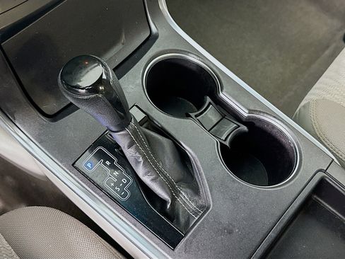 Used 2017 Toyota Camry LE image 23