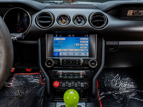 Used 2018 Ford Mustang Shelby GT350 w/ Electronics Package RWD image 19
