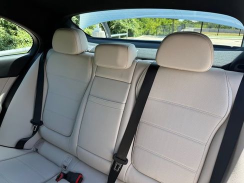 Used 2025 Mercedes-Benz C 300 Sedan image 26