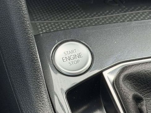 Used 2022 Volkswagen Tiguan SEL R-Line AWD/4WD image 8