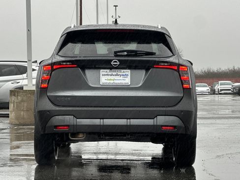 New 2026 Nissan Kicks SV image 5