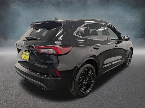 Used 2023 Ford Escape ST-Line Elite w/ Premium Technology Package AWD/4WD image 4