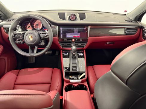 New 2026 Porsche Macan GTS image 17
