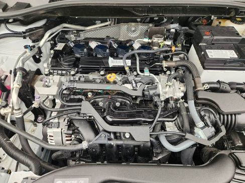 Used 2026 Toyota Corolla Cross XLE w/ Convenience Package FWD image 22