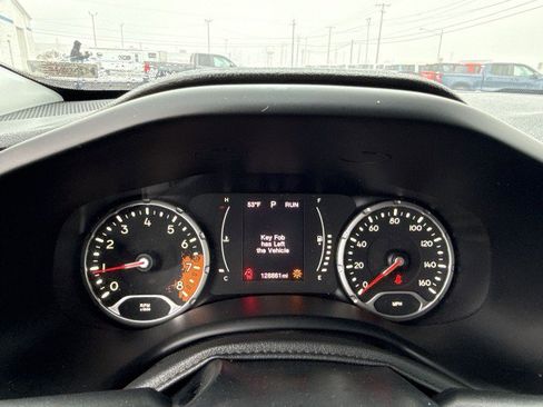 Used 2016 Jeep Renegade 75th Anniversary image 10