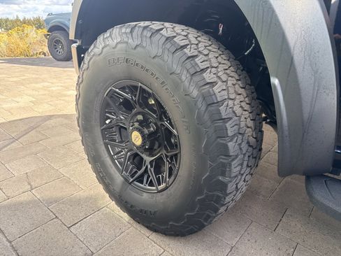 Used 2021 Ford F150 Raptor w/ Equipment Group 801A High image 9