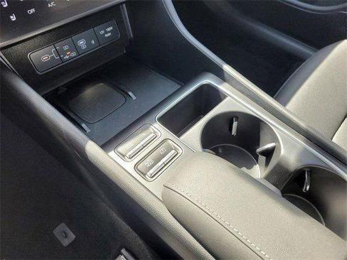 New 2025 Hyundai Sonata Limited image 11