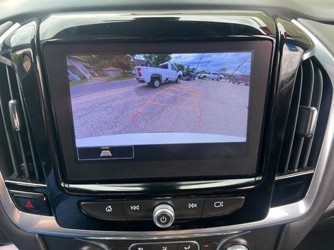 Used 2023 Chevrolet Traverse LT FWD image 58