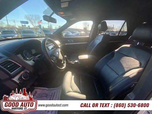 Used 2017 Ford Explorer XLT w/ Equipment Group 202A image 19