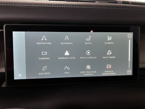 Used 2023 Land Rover Defender 90 X-Dynamic SE AWD/4WD image 17