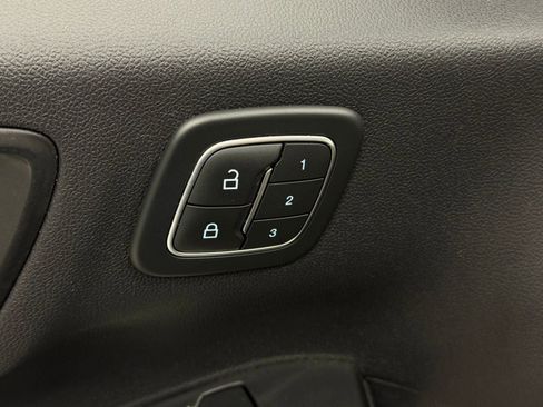 Used 2022 Ford Escape Titanium AWD/4WD image 16