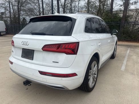 Used 2019 Audi Q5 2.0T Premium Plus w/ Premium Plus Package image 4