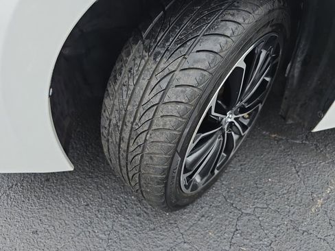 Used 2015 Toyota Corolla L image 32