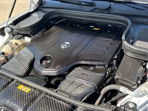 Used 2025 Mercedes-Benz GLS 450 4MATIC image 29
