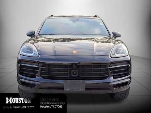 Used 2023 Porsche Cayenne image 9