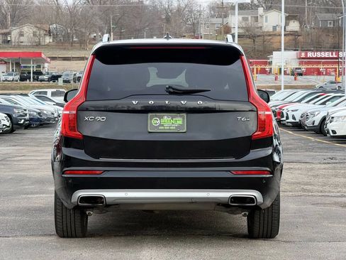 Used 2018 Volvo XC90 T6 Momentum w/ Convenience Package image 4