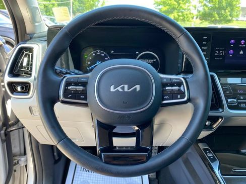 Used 2023 Kia Sorento SX Prestige w/ Panoramic Sunroof Package AWD/4WD image 12