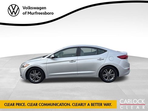 Used 2017 Hyundai Elantra SE image 4