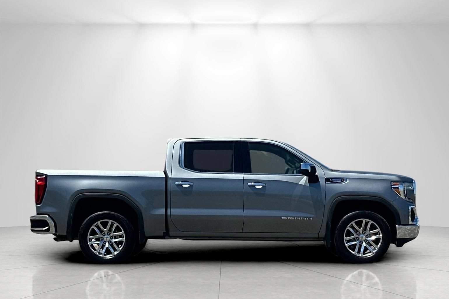 Used 2020 GMC Sierra 1500 SLT w/ SLT Premium Plus Package RWD image 2