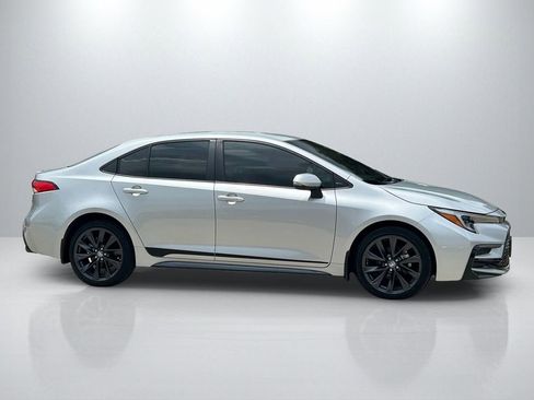 Used 2023 Toyota Corolla SE FWD image 4
