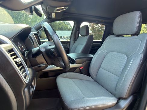 Used 2022 RAM 1500 Big Horn AWD/4WD image 11