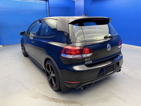Used 2011 Volkswagen GTI 2-Door FWD image 5