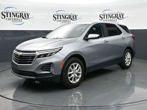 Used 2024 Chevrolet Equinox LT image 3