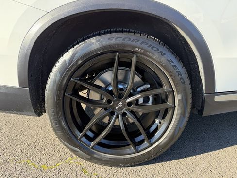 Used 2023 BMW X5 xDrive45e w/ Executive Package image 10