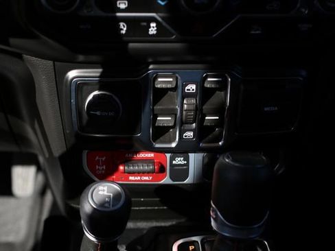 Used 2022 Jeep Gladiator Mojave w/ Trailer Tow Package image 15