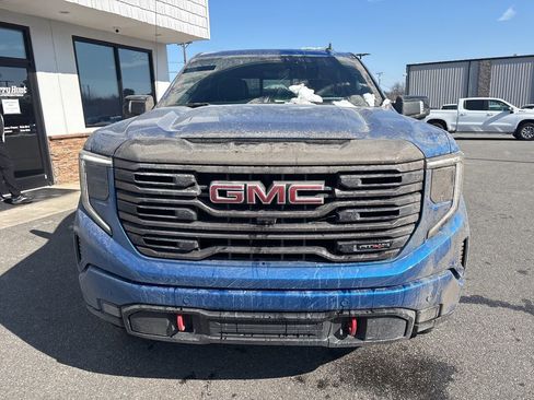 Used 2022 GMC Sierra 1500 AT4X image 10