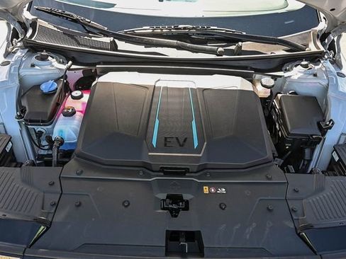 Certified 2024 Hyundai Ioniq 5 SEL image 28