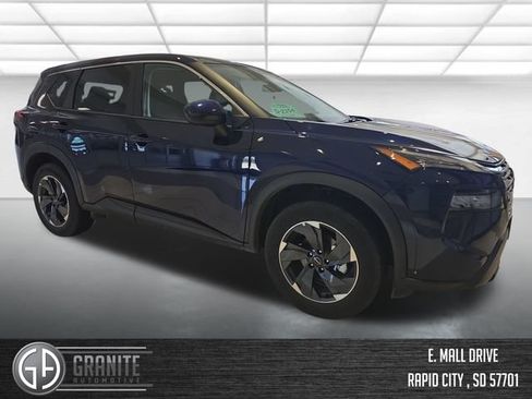 Used 2026 Nissan Rogue SV AWD/4WD image 7