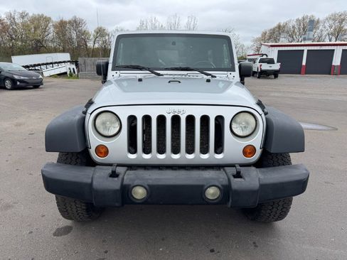 Used 2007 Jeep Wrangler Unlimited X w/ Dual Top Group AWD/4WD image 8
