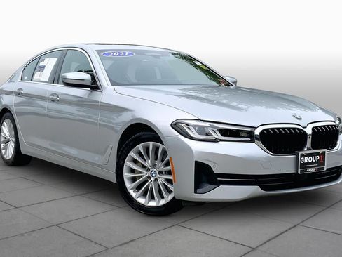 Used 2021 BMW 530e xDrive w/ Executive Package AWD/4WD image 3