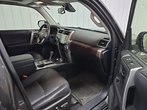 Used 2021 Toyota 4Runner Limited AWD/4WD image 16