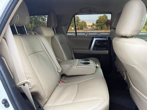 Used 2011 Toyota 4Runner SR5 AWD/4WD image 32