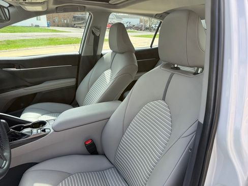 Used 2023 Toyota Camry SE w/ Cold Weather Package image 20