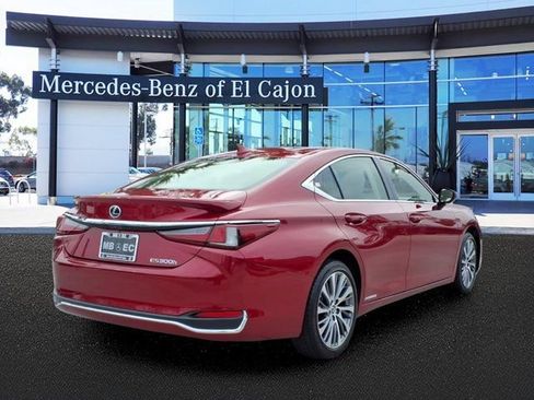 Used 2019 Lexus ES 300h w/ Premium Package FWD image 3