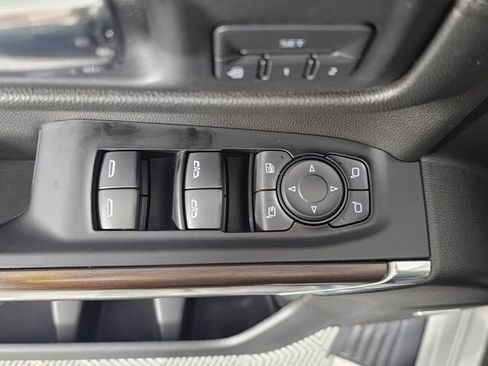 Used 2019 GMC Sierra 1500 SLT image 25