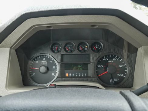 Used 2009 Ford F250 XL RWD image 32