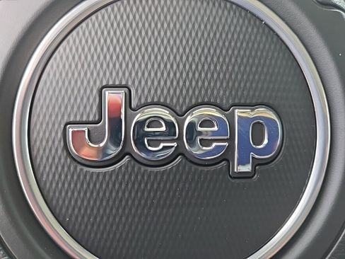 New 2025 Jeep Gladiator Sport image 87