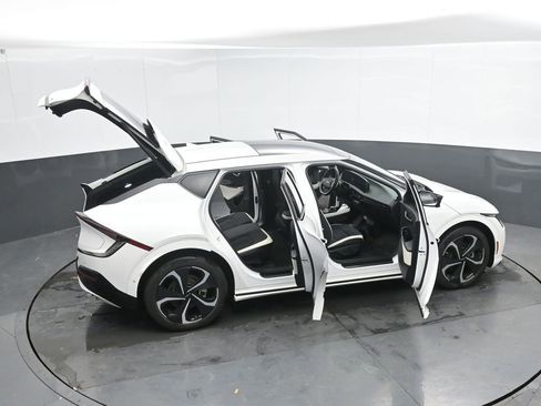 Used 2024 Kia EV6 GT-Line image 35