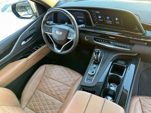 Used 2023 Cadillac Escalade Premium Luxury w/ Performance Package image 11