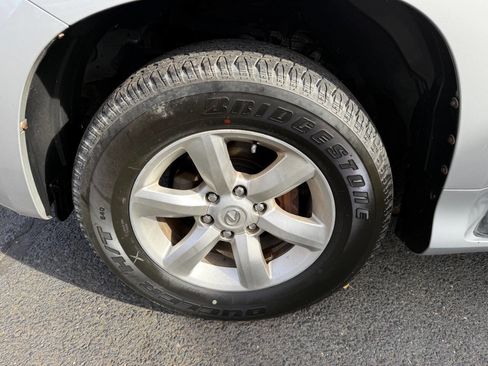 Used 2011 Lexus GX 460 image 23