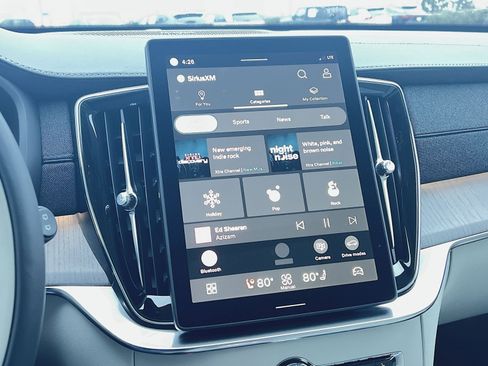 New 2026 Volvo XC90 B6 Ultra w/ Lounge Package image 18