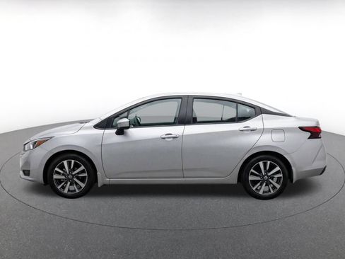 Used 2025 Nissan Versa SV FWD image 4