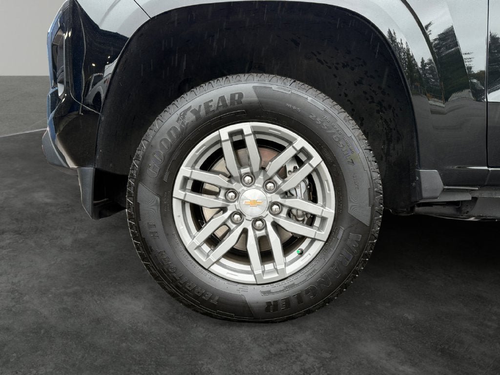 Used 2025 Chevrolet Colorado LT AWD/4WD image 5