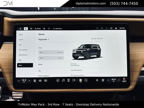 Used 2025 Rivian R1S Premium image 38